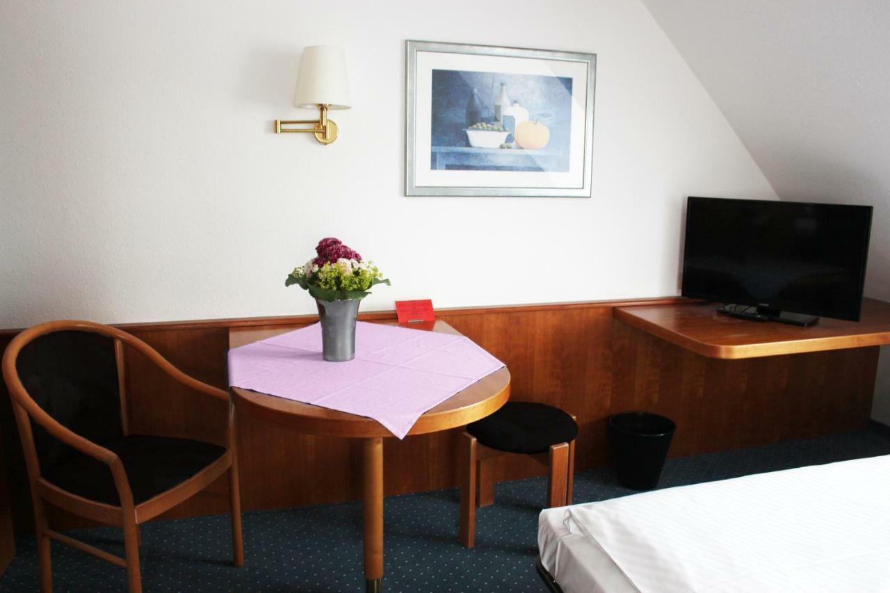 Hotel Gasthof Adler Ulm Exterior photo